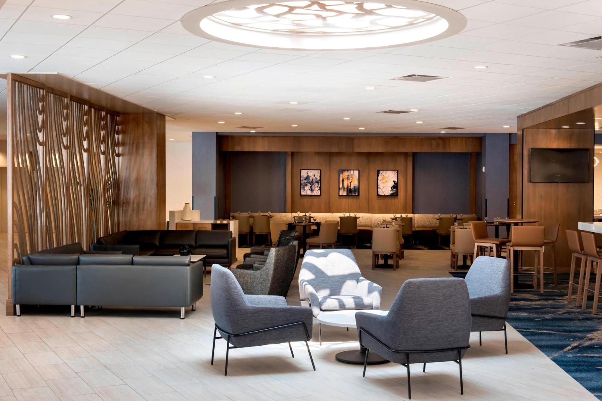 Delta Hotels By Marriott Utica Exterior foto